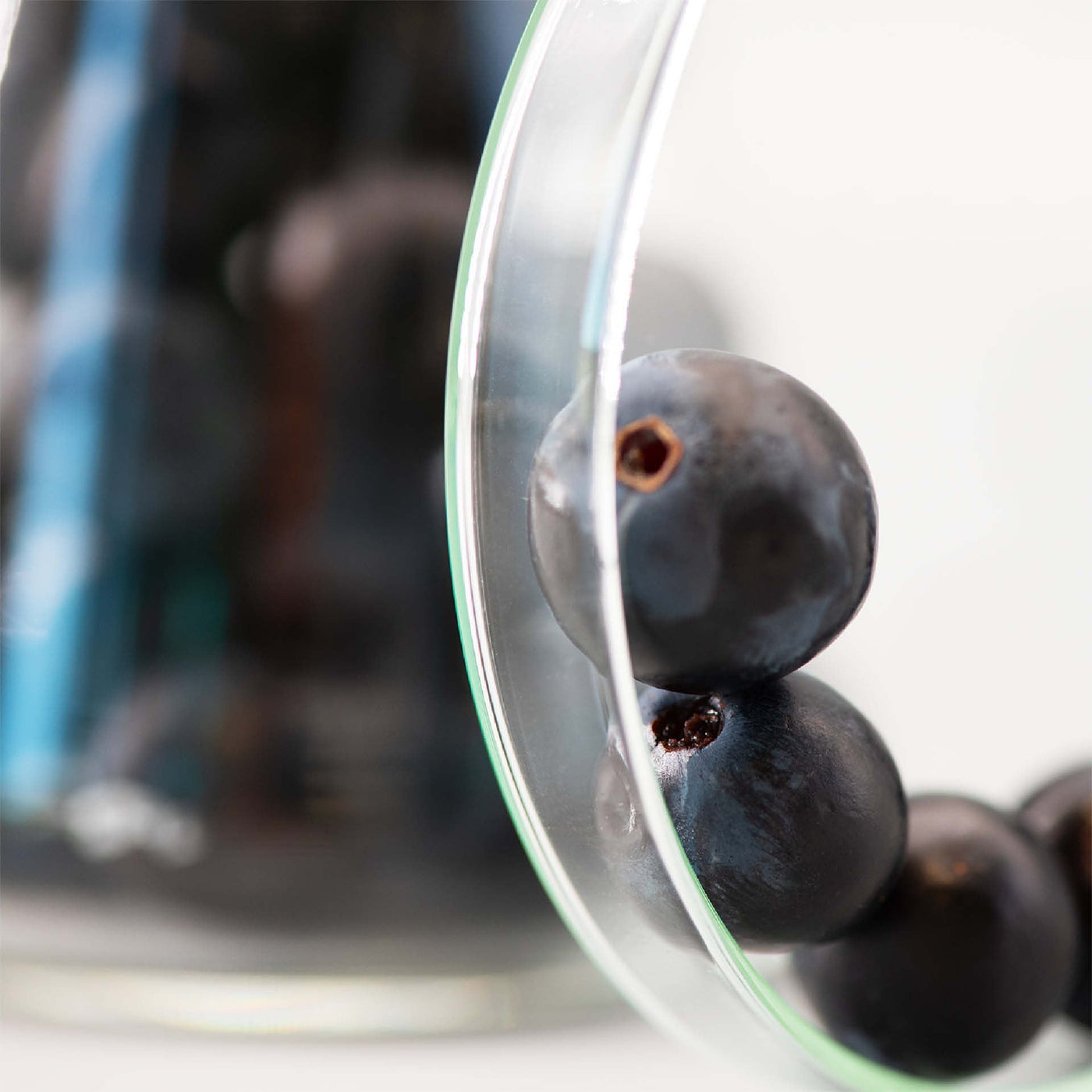 After sun natural: lipids, peptides and grape antioxidants for sun-stressed skin